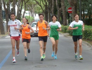 Bib_6b_gli atleti sulle strade del centro di Bibione