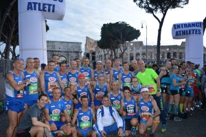 - Atleti della Pol. Marsala Doc poco prima della partenza alla Maratona di Roma (Copia)